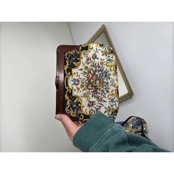 1980s Petit Point Berta Floral Style Tapestry Clutch - Picture 5 of 10